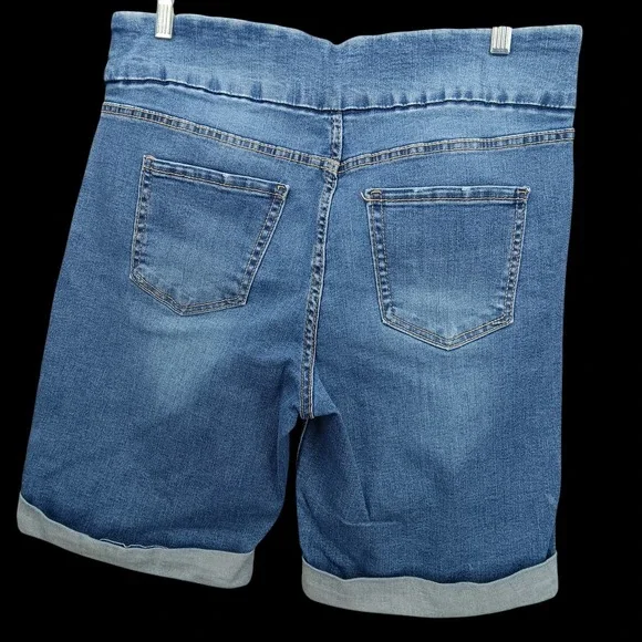 Terra & Sky Womens Jean Shorts Plus Size 14W Blue Cuffed Stretch Mid-Rise Denim - Picture 2 of 9